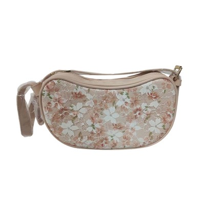 Bud Silk Arc Inclined Shoulder Bag